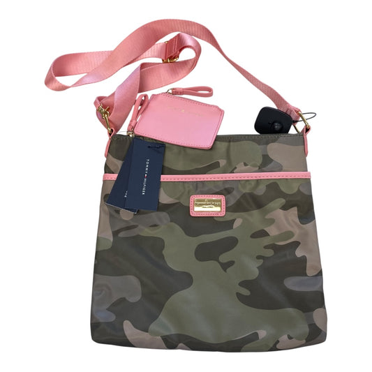 Crossbody By Tommy Hilfiger In Camouflage Print, Size:Medium