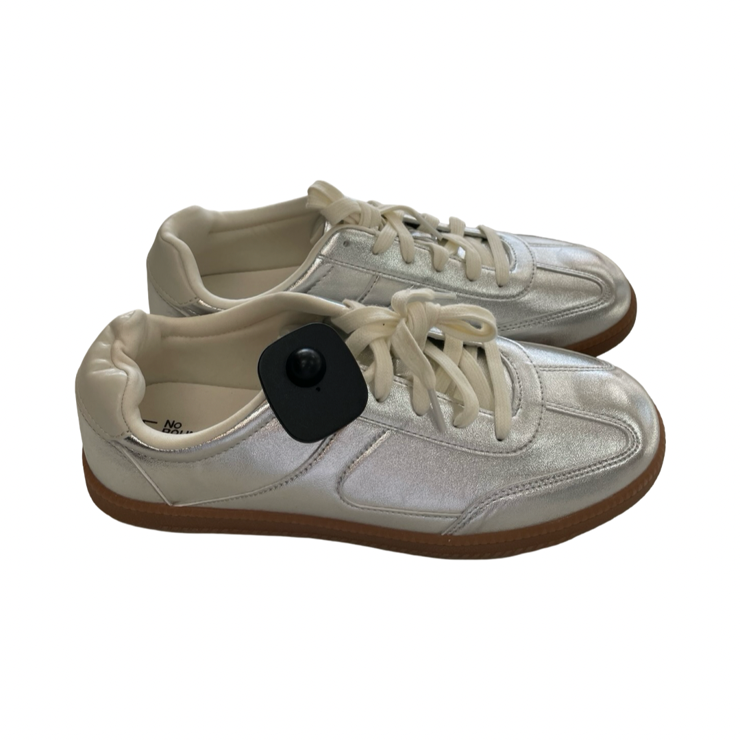 Shoes Sneakers By No Boundaries In Silver, Size:11