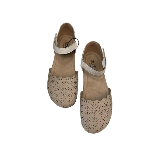 Shoes Flats By Earth In Cream, Size:9