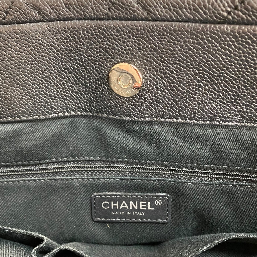 Handbag Luxury Designer By Chanel In Black, Size:Medium