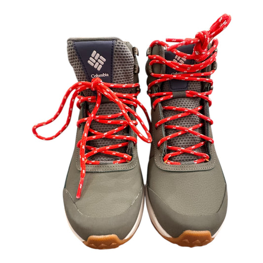 Boots Hiking By Columbia In Green, Size:7.5