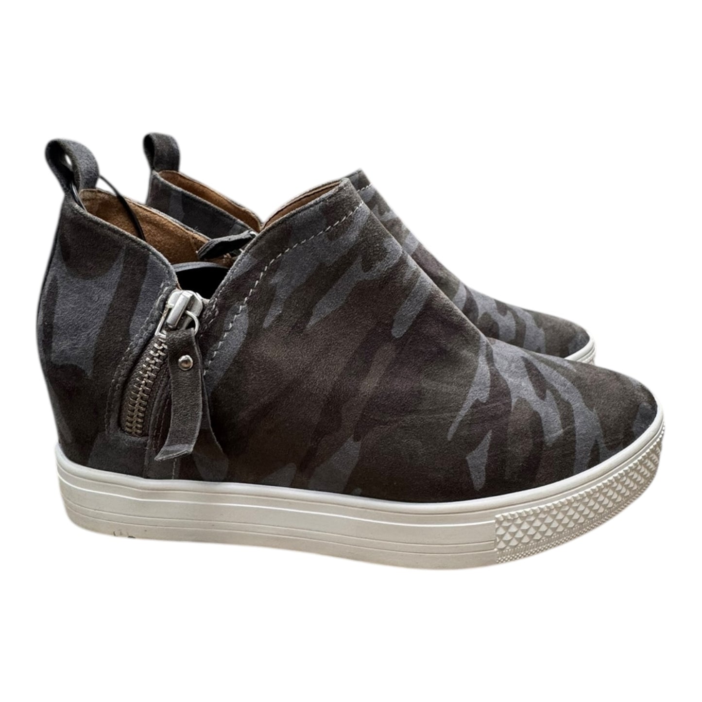 Shoes Heels Wedge By Susina In Camouflage Print, Size:6