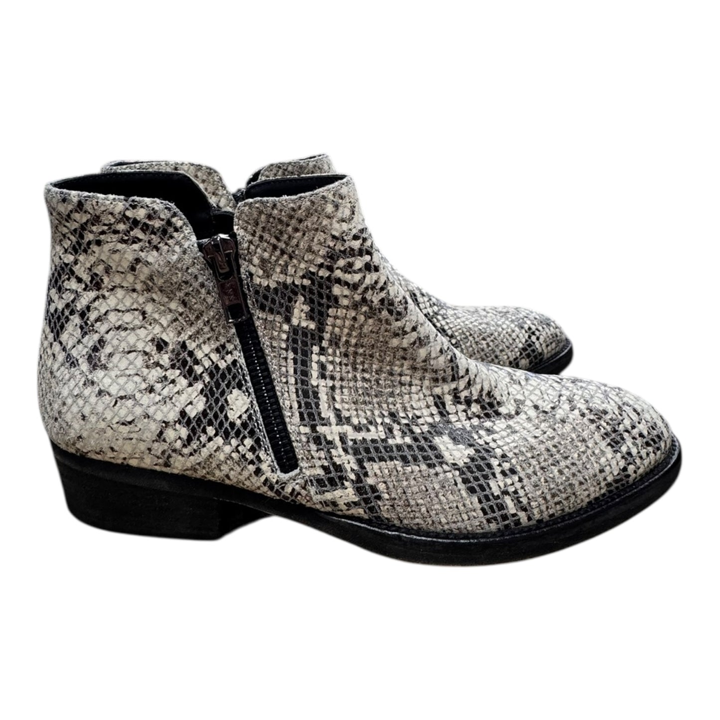 Boots Ankle Heels By Vaneli In Animal Print, Size:8