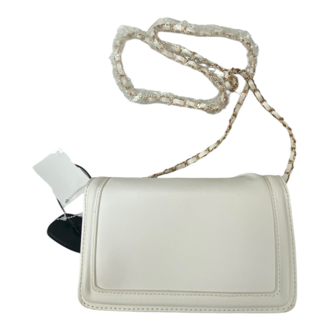 HANDBAG by BADGLEY MISCHKA In WHITE, Size: SMALL