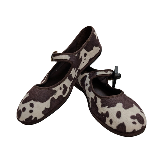 Shoes Flats By Universal Thread In Brown & White, Size:8.5