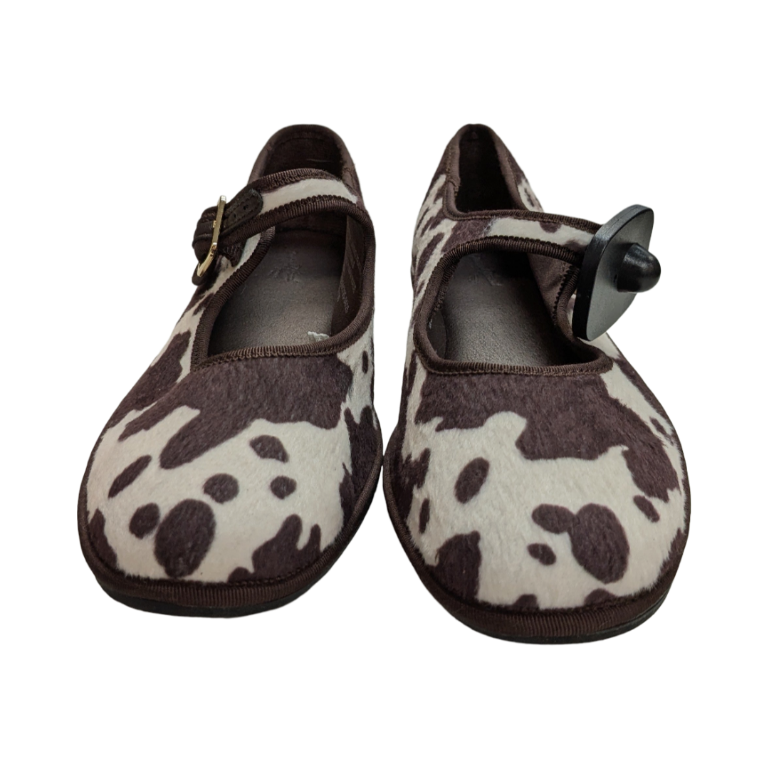 Shoes Flats By Universal Thread In Brown & White, Size:8.5