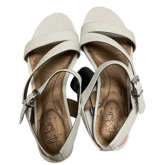 Sandals Flats By Life Stride  Size: 8.5